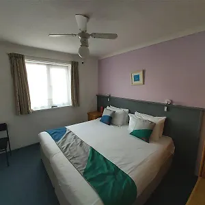 https://oyo-lbh-132.bournemouth-hotels.org