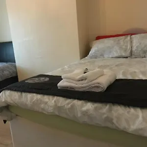 https://lavin-house.cambridgehotelsuk.com