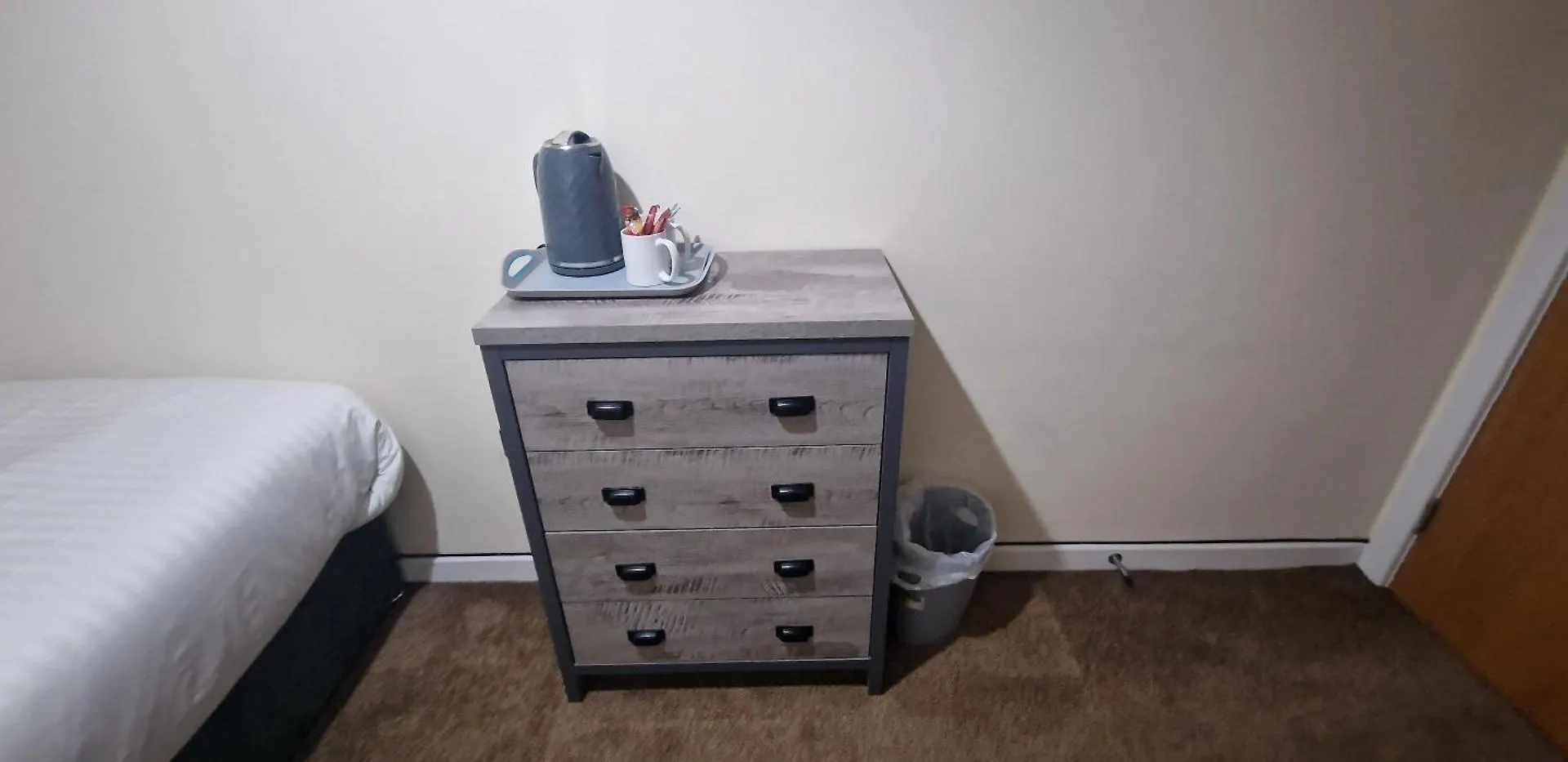 Guest house Apartment In Central Halifax